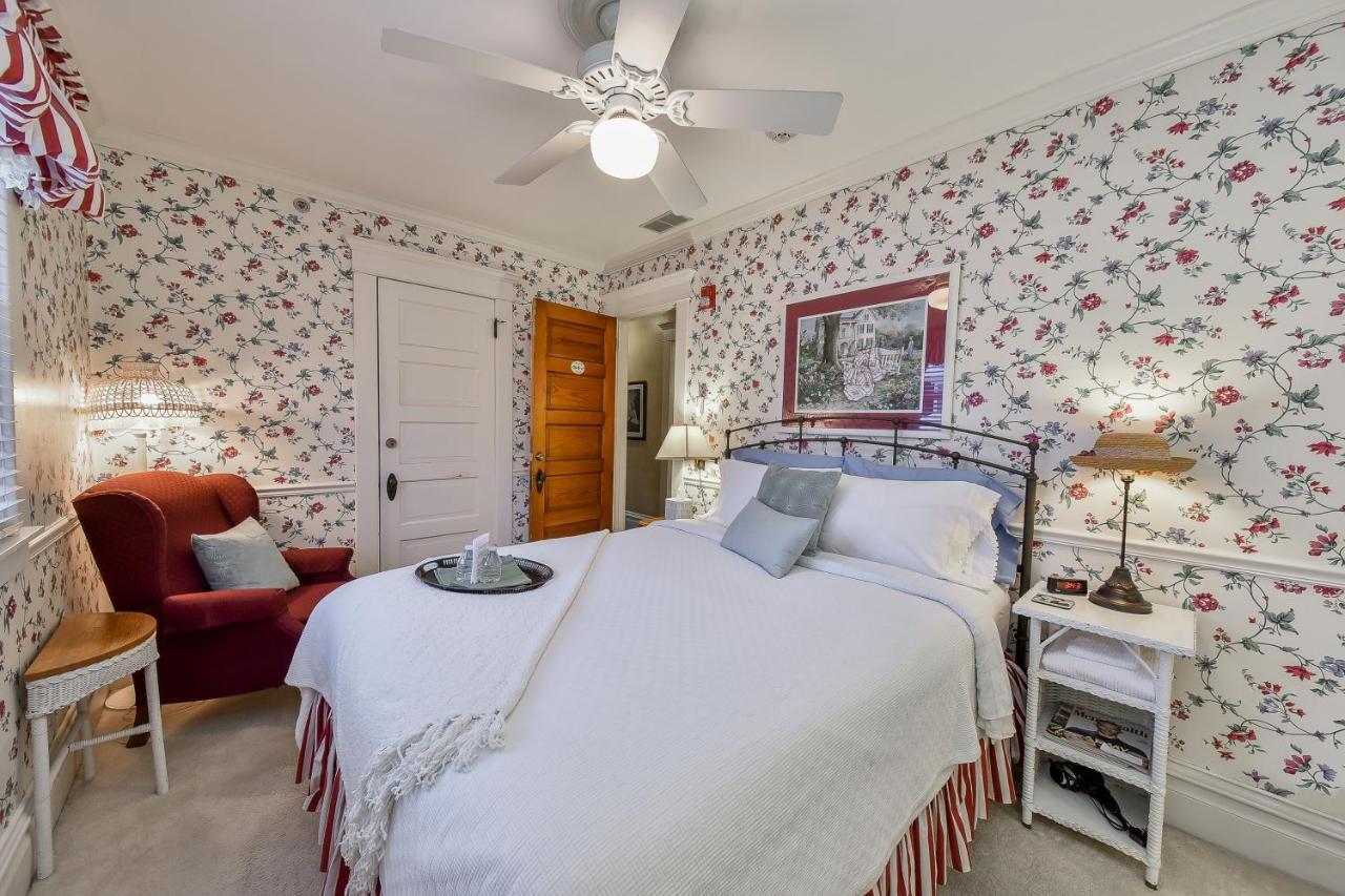 Harrison House Bed & Breakfast Naperville Oda fotoğraf